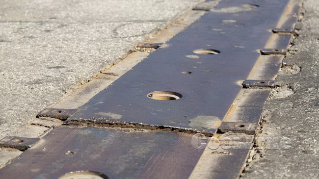 Ремонт деформационных швов на мосту в Каменском начнется уже в этом году