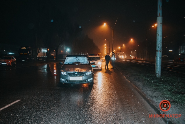 В Днепре на Донецком Шоссе Skoda сбила мужчину