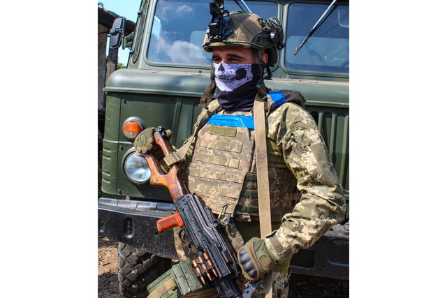 Дніпровський історик та воїн розкрив секрети незвичайних позивних наших захисників