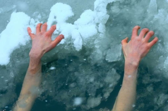 На Дніпропетровщині дитина провалилася під лід