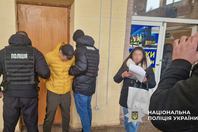 На Дніпропетровщині Нацполіція припинила чергову схему заробітку на майбутніх водіях