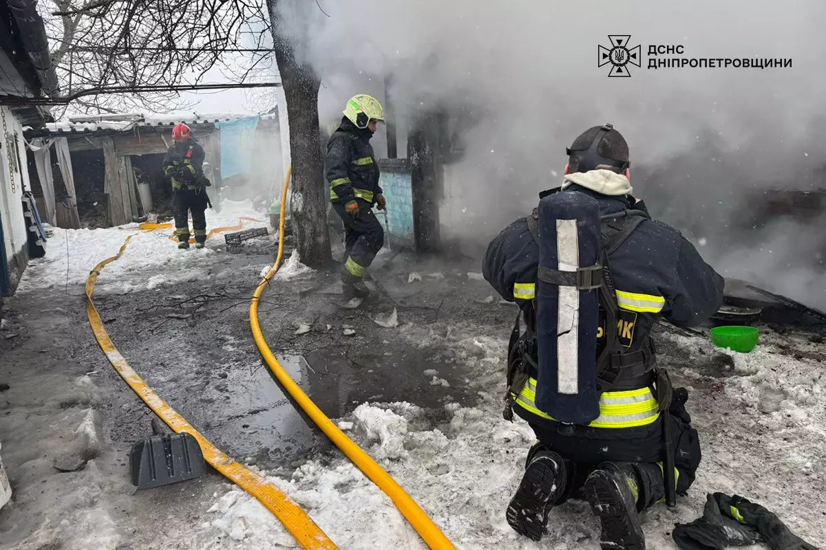 В Днепре пожарные ликвидировали возгорание жилого дома по улице Юрия Лесняка