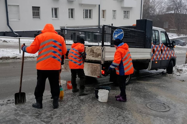 Без колапсу: у Дніпрі курсує весь електротранспорт, на маршрути вийшло 90 % автобусів
