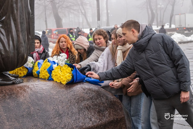 В Днепре почтили память Героев Крут