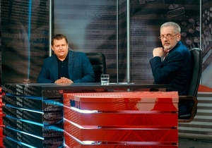  Գ             