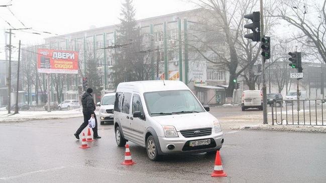 На Уральской Ford сбил 60-летнюю женщину