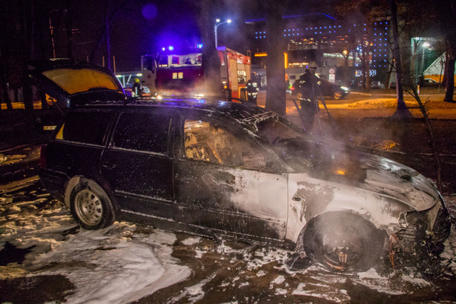 В Днепре на Филиппа Орлика горел Volkswagen