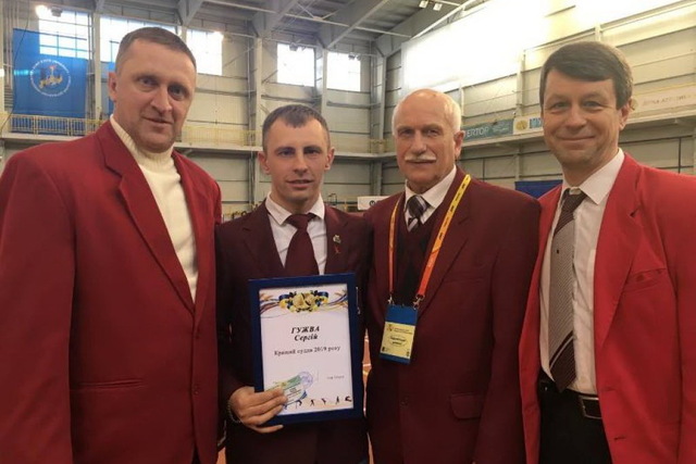 Каменской тренер вошел в десятку лучших судей Украины