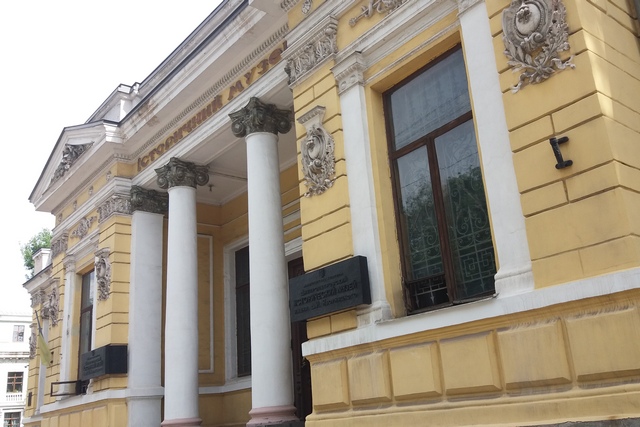 Історія крізь фото: на Дніпропетровщині відкрили виставку про українську революцію