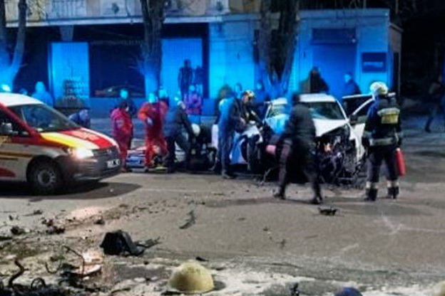 На выходных в больницу Мечникова доставили 10 травмированных в ДТП