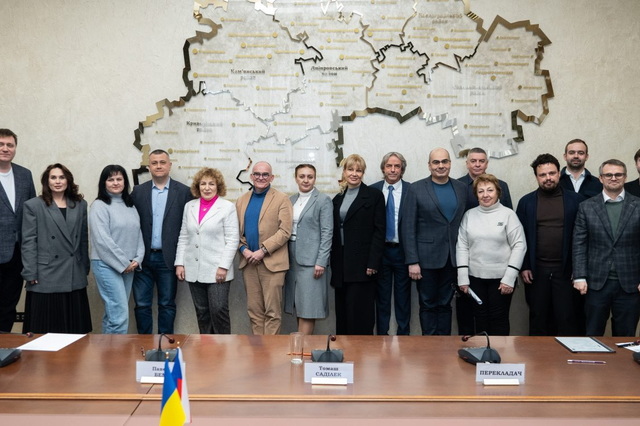 � ���������������� ��������� ������ ������ ������� � ����������������� ���������� ������� ����������: �������� ���������� �������� �������