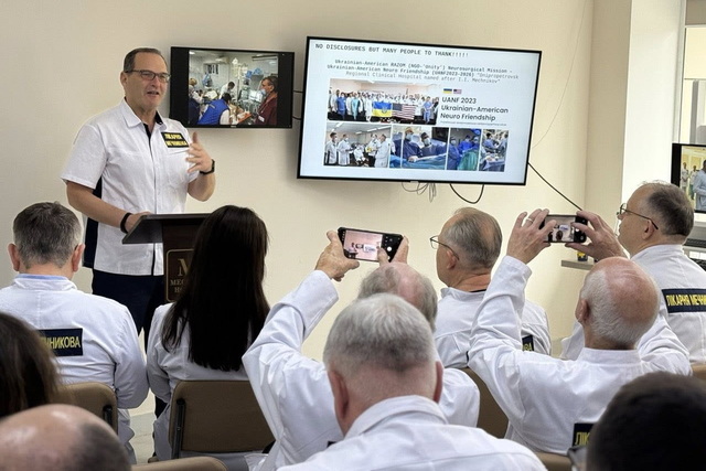 У Дніпрі відбулася міжнародна конференція нейрохірургів