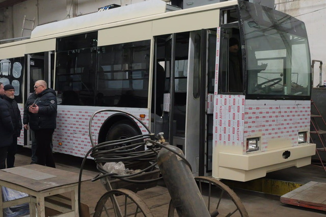 В Кривом Роге поставили на поток изготовление гибридных троллейбусов