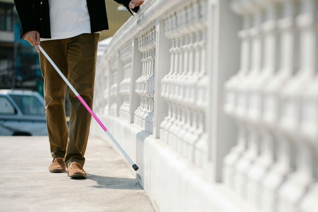 Безбар’єрність на словах: що не так із доступністю у Дніпрі