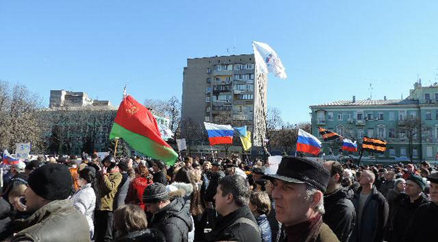 В центре Днепропетровска прошел митинг против ЕС и НАТО и за единение с Россией