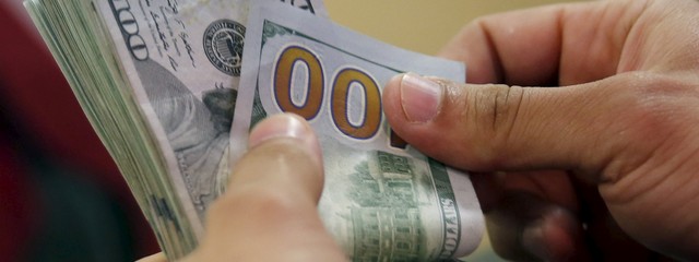 REUTERS НБУ обещает либерализацию: украинцам разрешат покупать в 12 раз больше наличной валюты