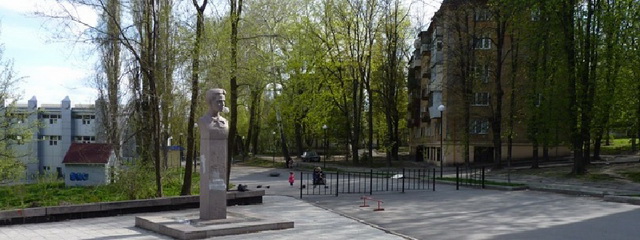 Парк им. В.Дубинина. www.shukach.com У парках Дніпра готове усе, крім погоди