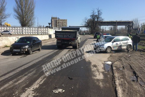      :  Wolksvagen  Chevrolet