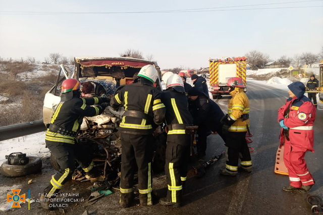     Mercedes  ǻ:  ,   