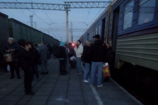 «Принудительной эвакуацией из электричек пассажиров подвергают еще большей опасности!»