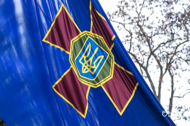 В Днепре подняли флаг Национальной гвардии Украины по случаю профессионального праздника