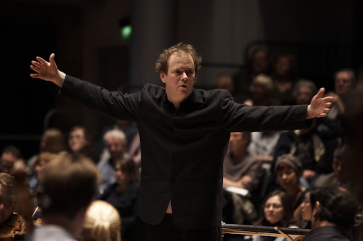 У філармонії Дніпра висадиться британський культурний десант