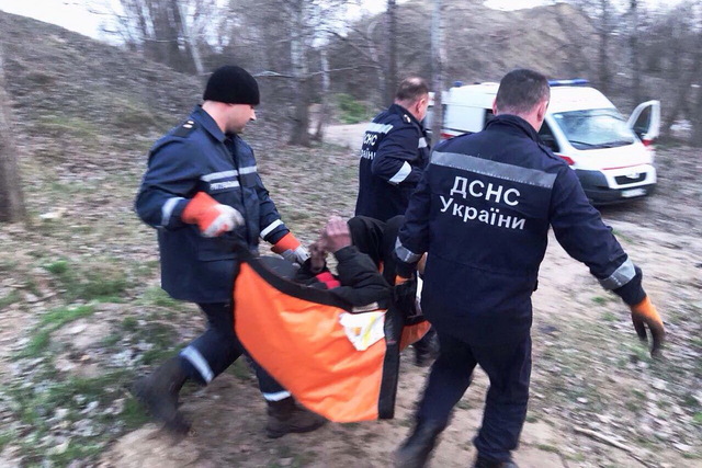 У Кам’янському рятувальники надали допомогу чоловіку 1972 року народження