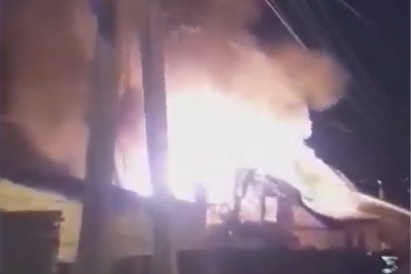 У Дніпрі горіли два приватних будинки