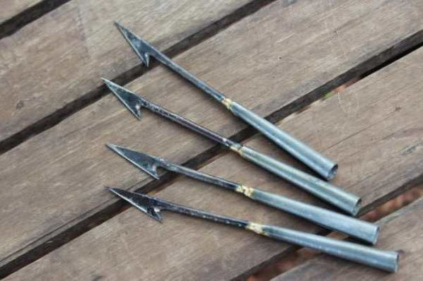 В Каменском на «Калоше» рыбак прострелил другому рыбаку ногу гарпуном