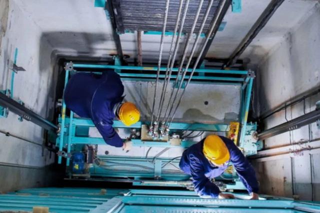 ����� 2 ������� ������� ��������� � ����� �� ������ ���� � ������-������� �������