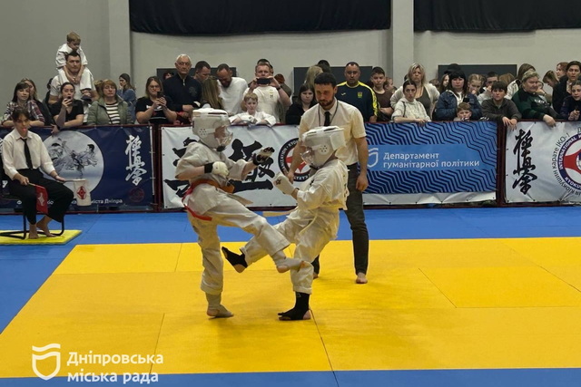 450 спортсменов со всей страны. В Днепре состоялся Чемпионат Украины по киокушин каратэ