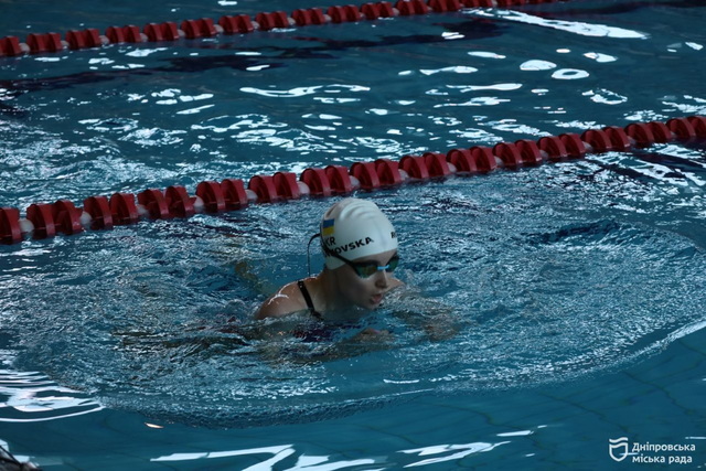 Более 200 пловцов со всей Украины соревновались на Чемпионате Украины по плаванию в Днепре