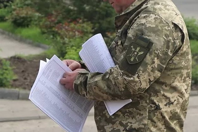 Ударил и сломал нос: в Днепре суд оштрафовал мужчину на 1700 грн после конфликта с ТЦК