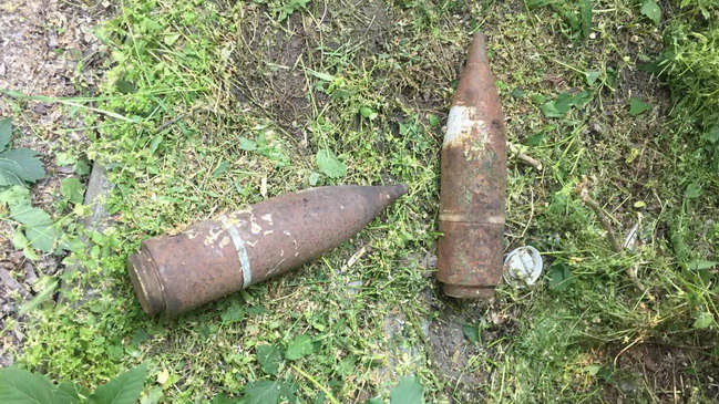 Во дворе жилого дома в Каменском нашли снаряды