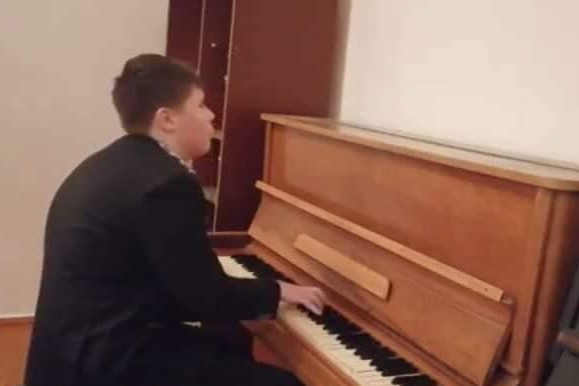 Школьник из Каменского получил диплом международного фестиваля