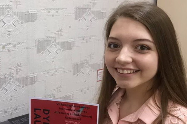 Вокалистка из Каменского стала третьей на международном фестивале-конкурсе