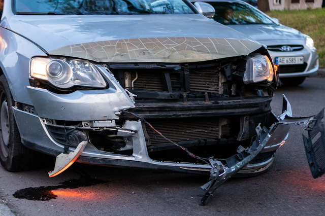 � ������ �� ������� Mitsubishi ���������� � Volkswagen � ������������