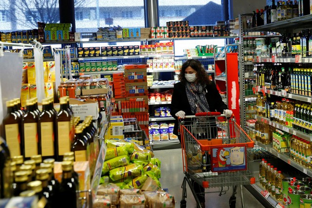 В Украине вернули контроль над ценами: список продуктов