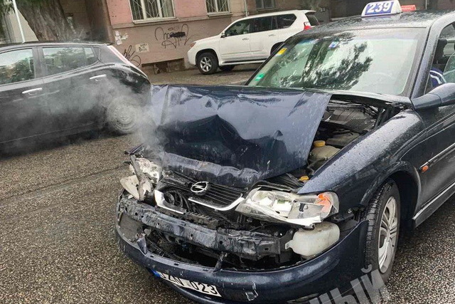     Opel   Range Rover     