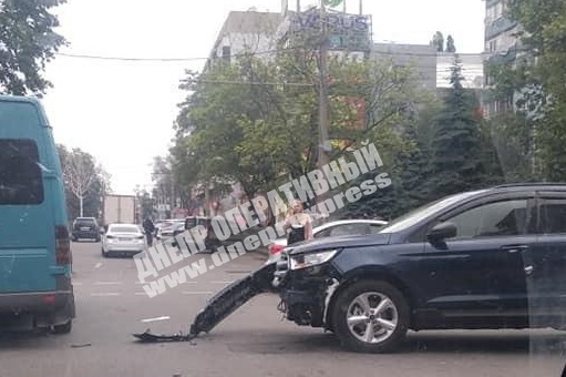 ДТП на перекрестке проспекта Поля и улицы Антоновича (момент аварии)