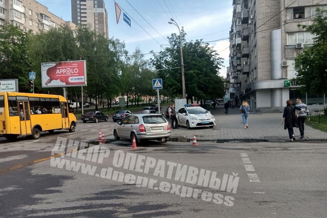 В Днепре произошло ДТП: Mazda влетела в Hyundai