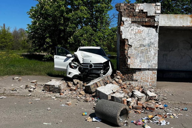 2,15 ������ ��������: � ������� ��� ������ Mercedes-Benz �'����� � �������