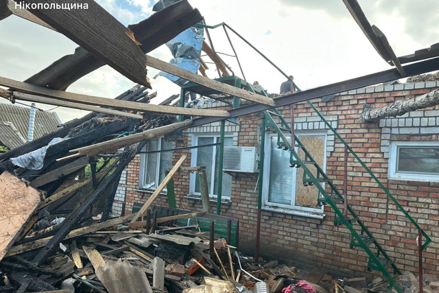 Понад 10 разів ворог атакував два райони Дніпропетровщині артилерією та безпілотниками