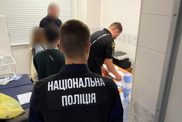 Незаконный сбыт метадона: полицейские Днепра разоблачили медработницу