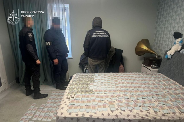 На Днепропетровщине будут судить депутата и двух его подельников за незаконную продажу мест для захоронения