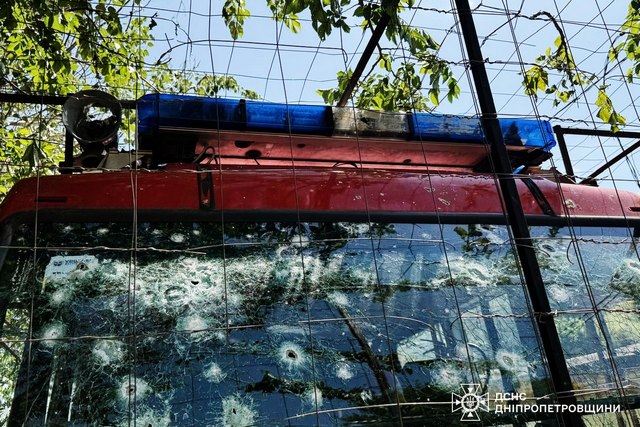 В Никополе россияне дважды нанесли прицельный удар БПЛА по спасателям