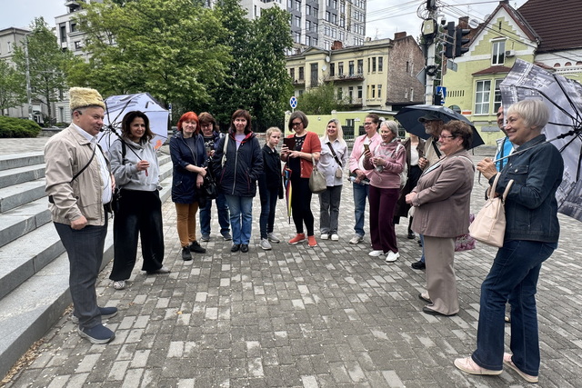 Дніпрян провели слідами Нестора Махна у Катеринославі