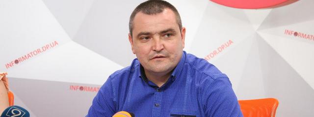 У Дніпрі продовжать встановлювати сучасні зупинкові комплекси