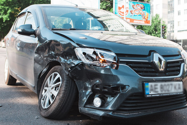 � ������ �� ��������� ���� ����������� Renault � BMW: ������� ������� ������