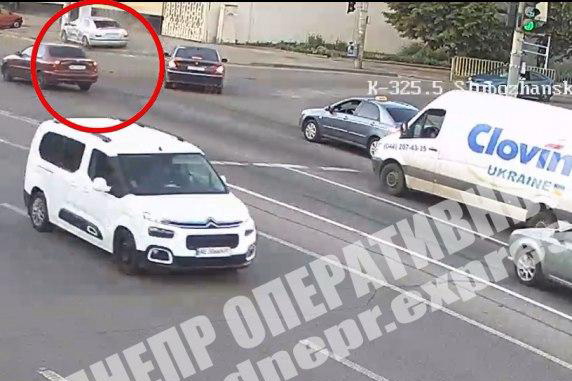 � ������ �� ������������ ��������� Mercedes �������� � Skoda � ������� (������ ������)